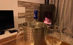 Encantador ático con chimenea y piscina en Almería